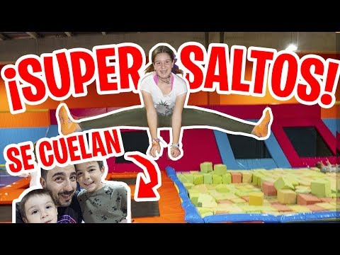 ¡¡SE CUELAN en el PARQUE DE TRAMPOLINES!! + Super Saltos en camas elásticas // Familukis