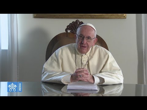 Francisco a los jóvenes: Pensad en vuestras raíces para construir algo grande