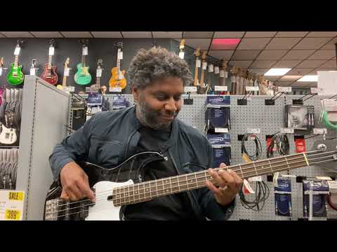 Yamaha Broad Bass BB234