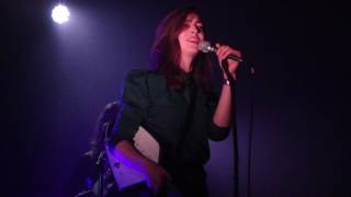 Fishbach - Tu vas vibrer / Ma voie lactée (live @ Botanique)