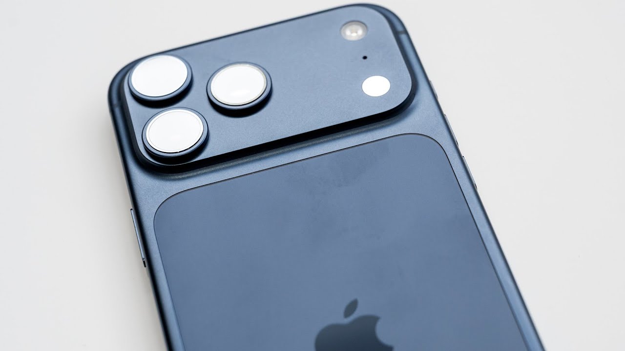 Apple to Add AI-Powered Photo-Editing Tools - Bloomberg Technology