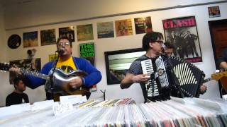 They Might Be Giants - New York City [4/8] (2013-04-16 - Academy Records Annex, Williamsburg, NY)