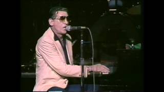 Jerry Lee Lewis - Chantilly lace. Live in London England 1983