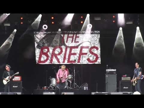 The Briefs - Intro/Stuck on you (live Sjock 44)