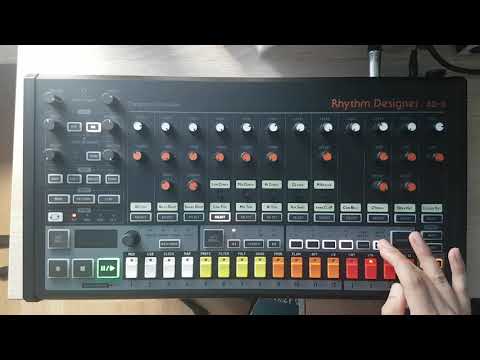 How To Play Basslines with the Behringer RD-8 (Tutorial)
