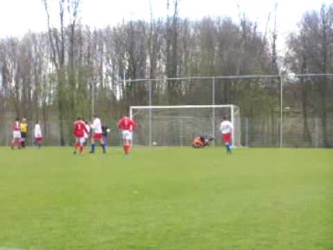 10-04-2010 Sportlust'46 4 - Koudekerk 2 Doelpunt Dennis Nieuwpoort 0-2