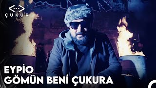 Gömün Beni Çukura Music Video