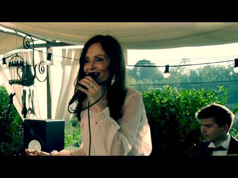 Laura Riz & Richard Fabian at the Cafe  C'est La Vie