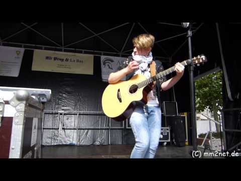 CSD Nürnberg 2015 - ELA QUERFELD - Fußspuren