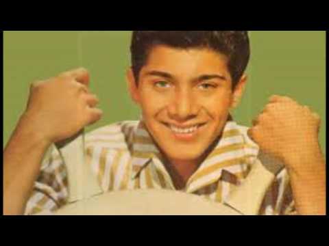 Paul Anka -  Love me warm and tender (excellent quality of sound)