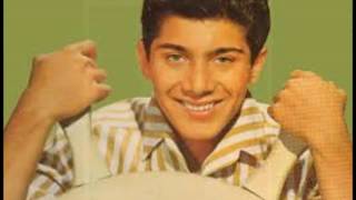Paul Anka -  Love me warm and tender (excellent quality of sound)