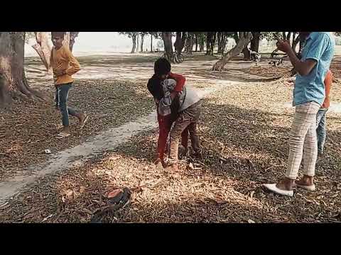 do bachho ki ladai dainzer