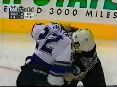 Ian Laperriere vs Joe Sacco