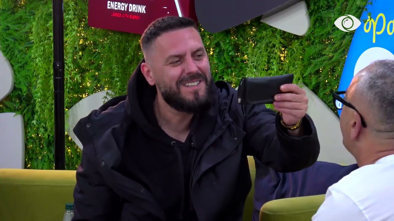 Kush je?/ Miri hedh batuta me Artanin