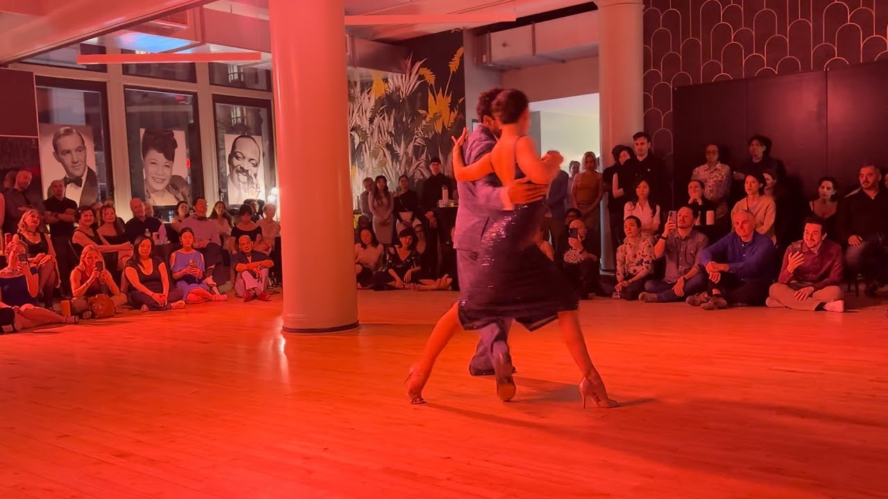 Video thumbnail for Silvina Tse & Julio Alvarez: Vals “Pasión”