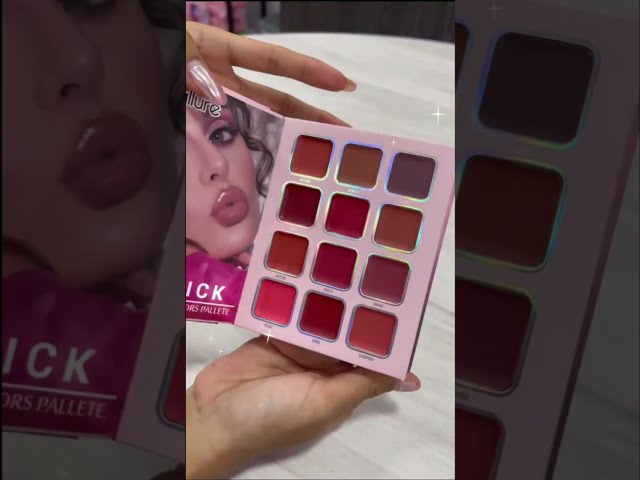 Vídeo relacionado con Paleta de maquillaje | Cosméticos con 36 colores impermeables magnéticos en diseño de libro, paleta de 3 capas para la cara | para mujeres y niñas para cualquier ocasión, viajes, y estilismo