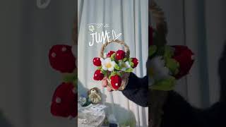 FuzzyTwist Easy pipe cleaner craft, cute flower pots made from cleaner pipes.