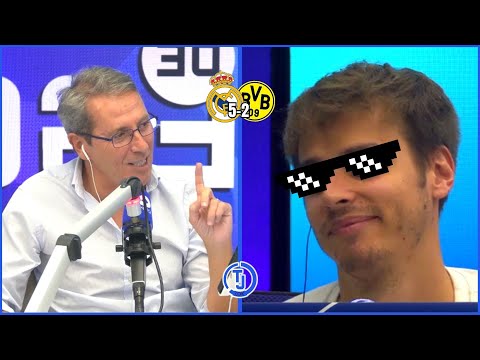 This member of Tiempo de Juego portrays Paco González live.