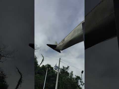 O avião que trouxe nossa senhora das Graças.