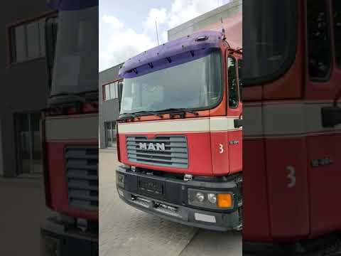 2000 LKW Sattelcurtainsider mit Bordwänden MAN 18.224