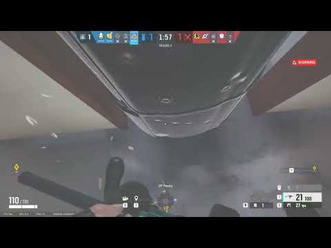 Glitch to knife through Montagne's shield R6S