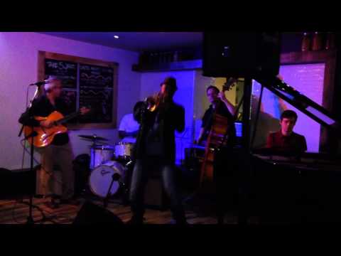 Snarky Puppy Tedeschi Trucks jam Sput solo + Maurice Brown