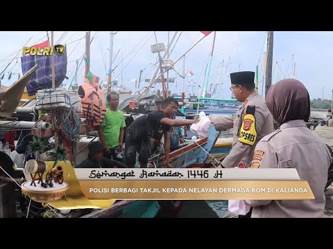 POLISI BERBAGI TAKJIL KEPADA NELAYAN DERMAGA BOM KALIANDA, LAMPUNG SELATAN