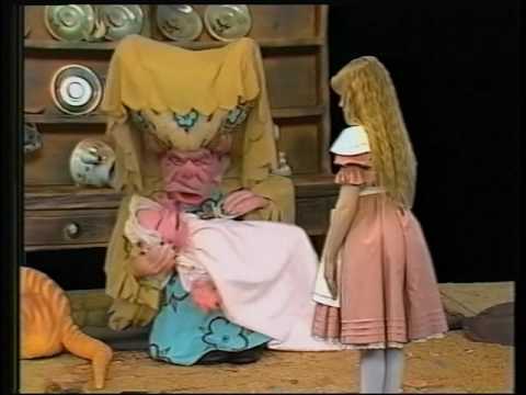 Alice in Wonderland (1985, Anglia Television) -- Episode 3