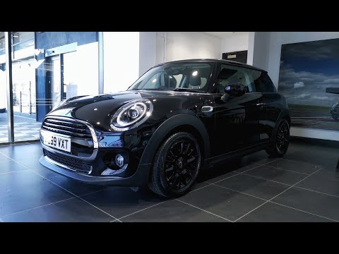 MINI HATCHBACK 1.5 Cooper Classic II 3dr - FG69VXT - Lloyd MINI Blackpool