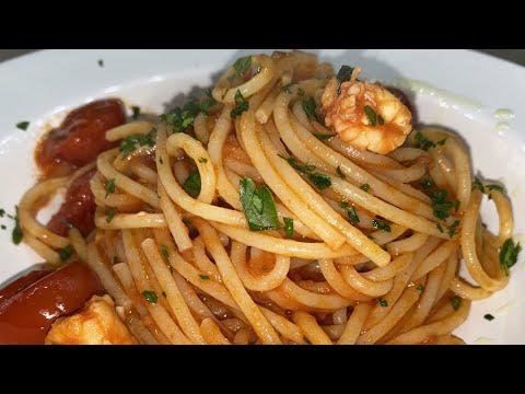 SPAGHETTI AI GAMBERI CON POMODORINI
