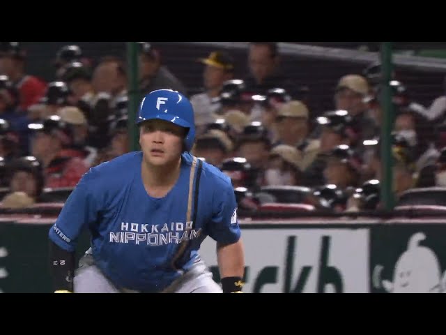 【3回表】たたみかける!! ファイターズ・伏見寅威 センター前へのタイムリーでさらに2点追加!! 2025年3月16日 福岡ソフトバンクホークス 対 北海道日本ハムファイターズ