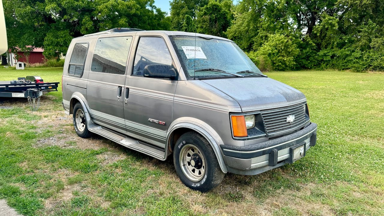 I Won this 1993 Chevy Astro Conversion Van for $375 from ...