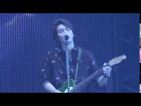 [No Re-upload] CNBLUE - Supernova - 이종현 Jonghyun Focus @ 2015 Arena Tour 'Be a Supernova'