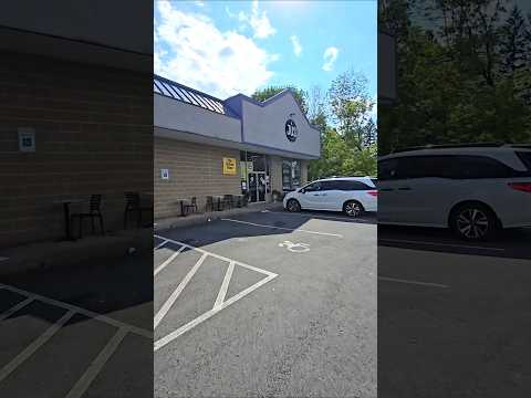 Let's check out Jus by Julie and The Yellow Door all in one location in the Catskills