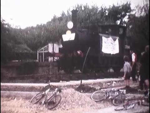 Hayling Billy locomotive being installed at the Hayling Billy Pub, Hayling Island,15th June 1966.
