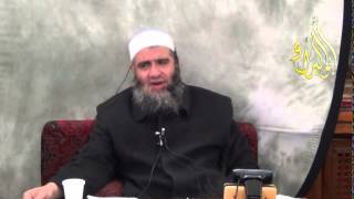 هل يجوز لمن له حفظ وفهم في حين ان يشرح لنا العقيدة او اي كتاب او يكون مزكا من العلماء image