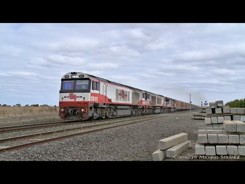 SCT 6PM9 Mixed Freight Train - Boxcars / Containers / Steel (12/4/2022) - PoathTV Australian Railway