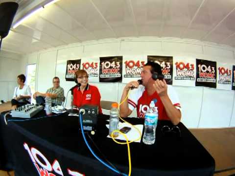 104.3 FM WOMC Radio in Wyandotte