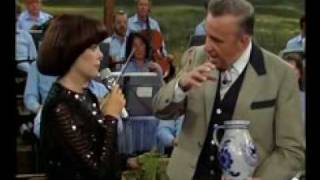 Mireille Mathieu - DER WIND HAT MIR EIN LIED ERZÄHLT, Der Zauber von Paris