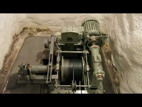Festung Crestawald - Material-Schrägaufzug unten - Motor