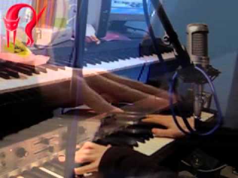 yr2wk37 shifting harmonic hammond organ, rhodes & voice improvisation