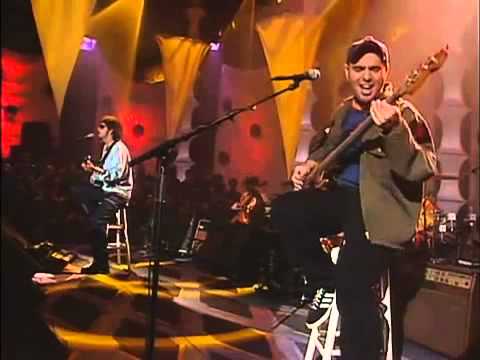 Video thumbnail for Entre Caníbales (MTV Unplugged)