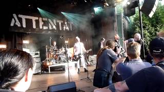 Music video thumbnail preview for Attentat - Maktlös by Attentat