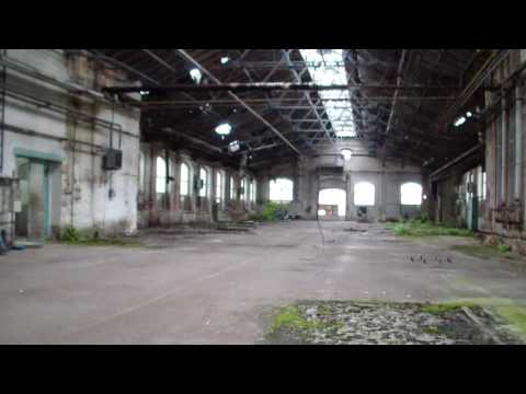Lost Place alte Werkhalle, ist da jemand?