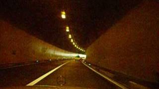 preview picture of video 'Tunnel-Serie am Brienzersee'