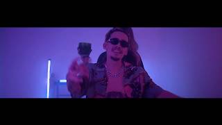 AIRPLANE MODE prod. Vic (Official Video)