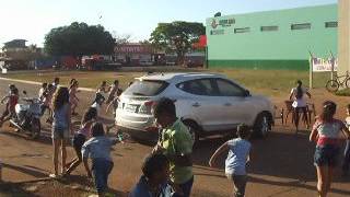 preview picture of video 'Ataque de Crianças durante a MEGATRANS - Acreúna - Goias'