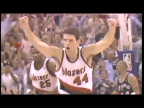 Young Drazen Petrovic Gets Into It With David Robinson, Comes Up Big (1990 WCSF Game 5)