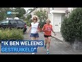 Susan is blind en rent de Dam tot Damloop