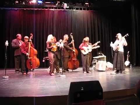 Frankie Belle performed by Rhonda Vincent and Cats and the Fiddler